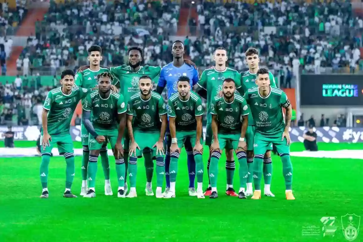  الأهلي السعودي يؤكد غياب نجمه عن الملاعب لمدة شهر