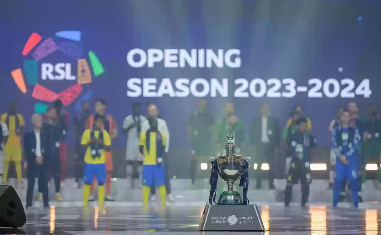 دوري روشن السعودي لبيع لاعبيه