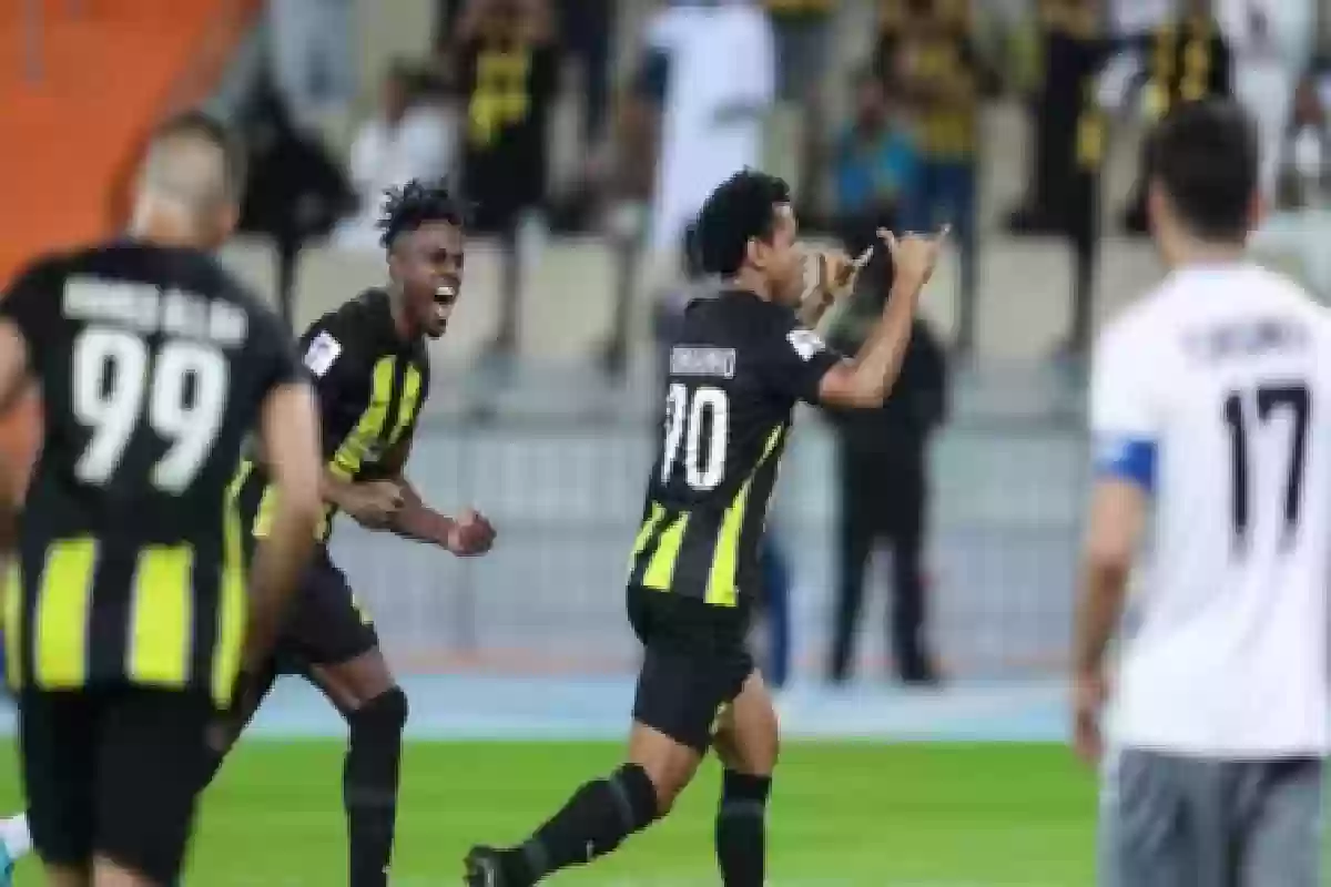 إقصاء محلي جديد رسميًا .. الشباب يعلن عن ضم نجم الاتحاد.