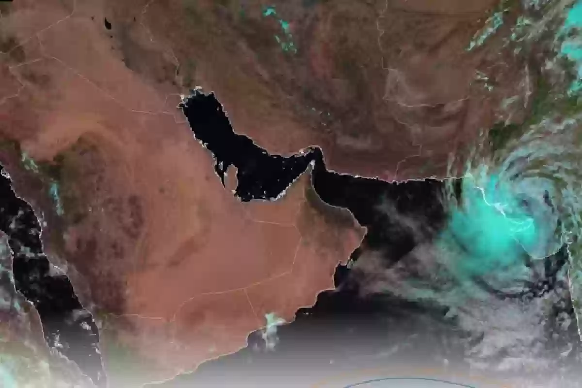 الأرصاد توضح .. هذا تأثير المنخفض الجوي ببحر العرب على أجواء السعودية.